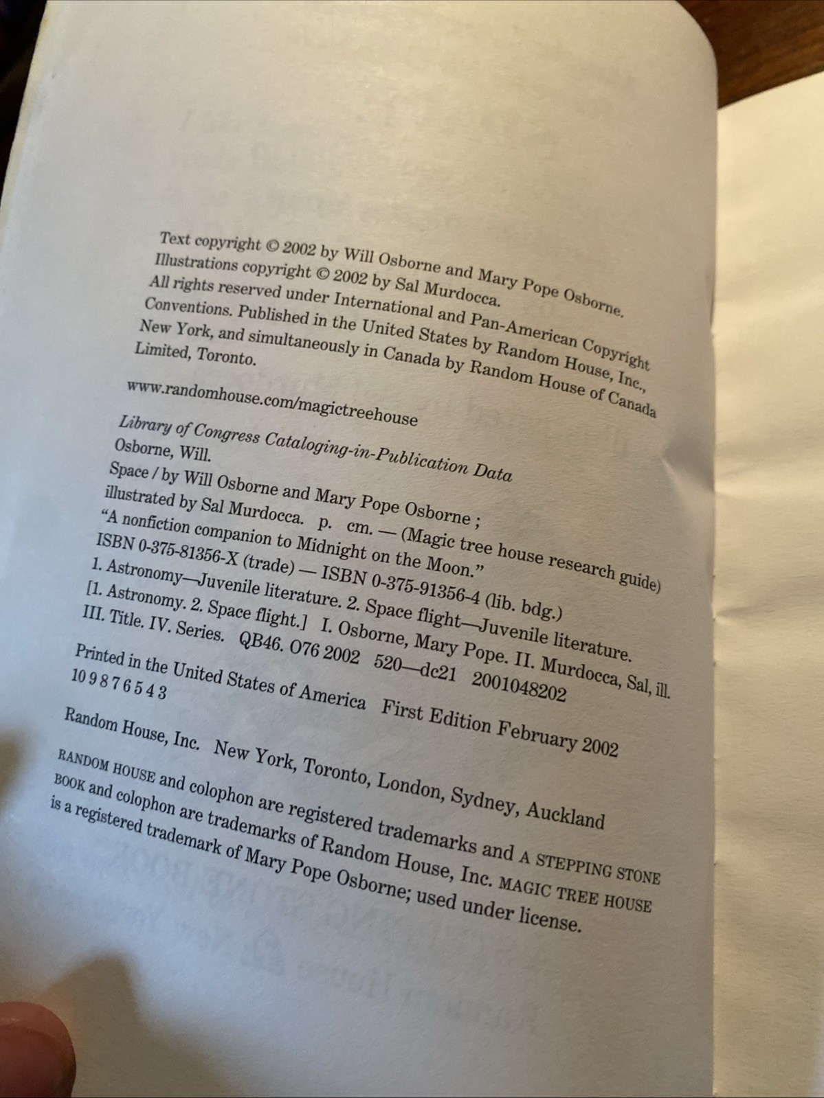 VINTAGE 2002 – Space : A Nonfiction Companion to Magic Tree House #8