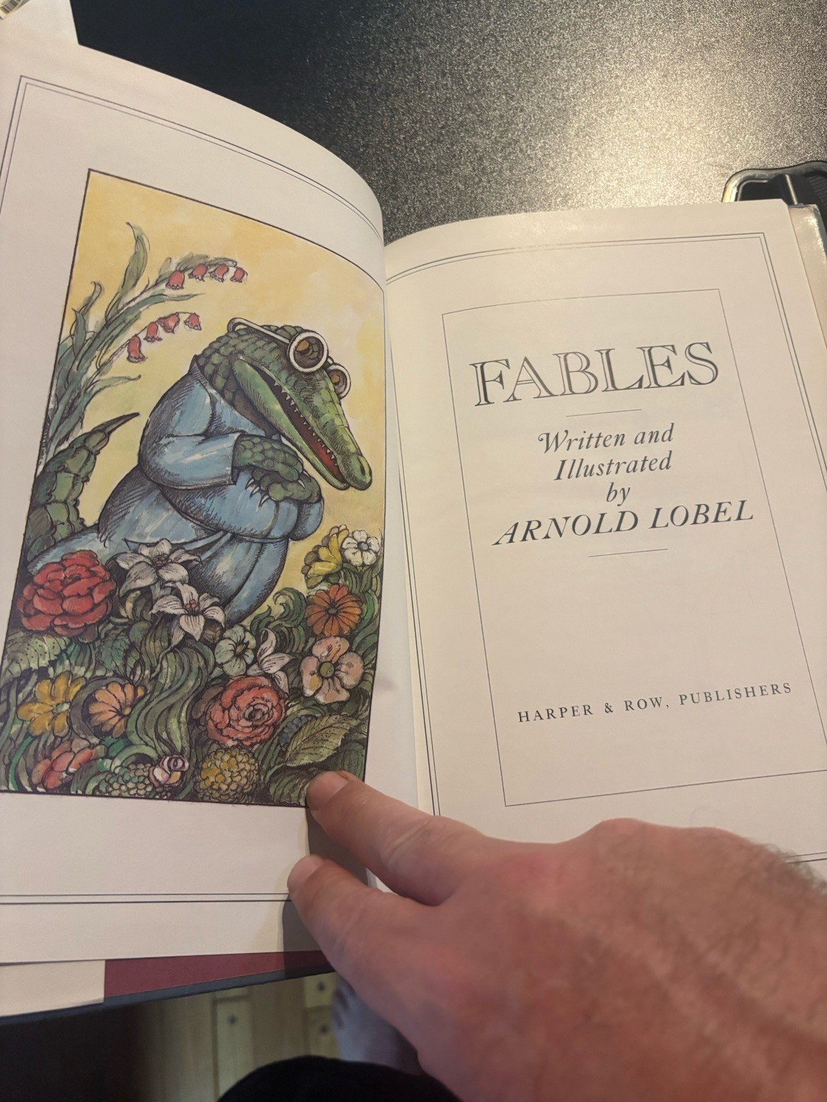 RARE SIGNED w/SKETCH! Fables by Arnold Lobel – 1st ed/3rd ptg VG+/VG+