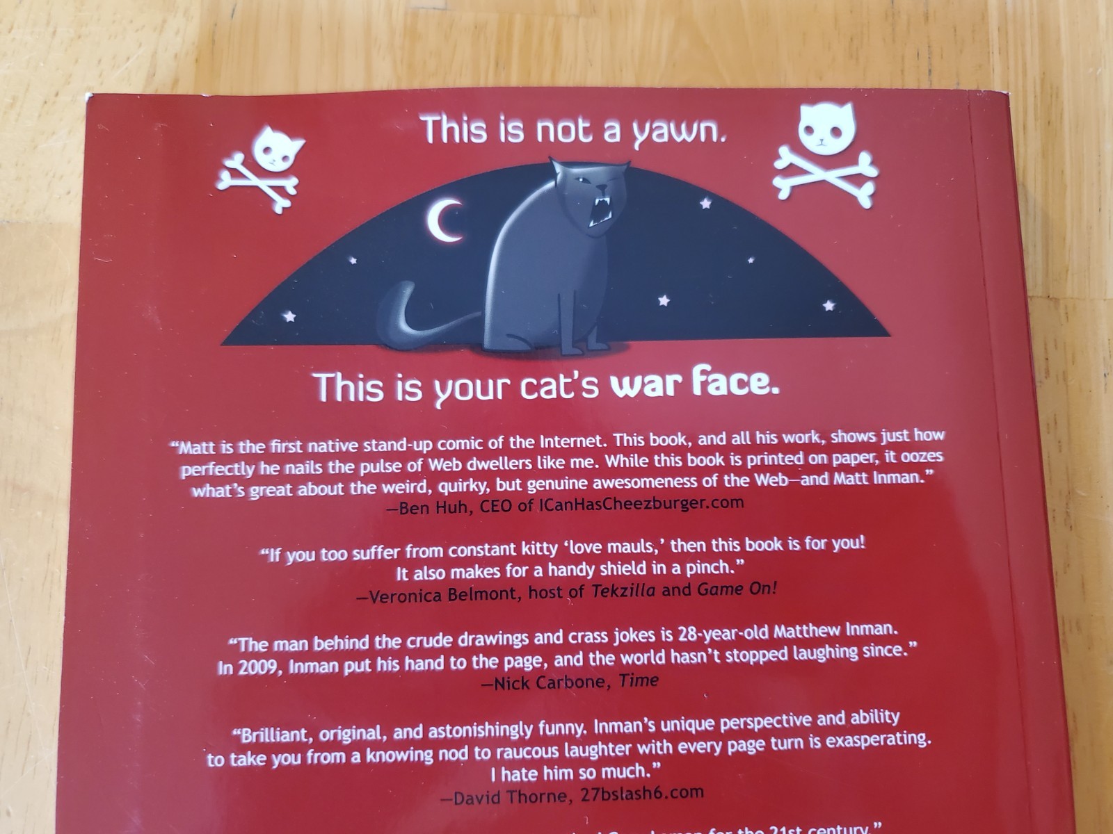 How to Tell If Your Cat Is Plotting to Kill You With Poster The Oatmeal 2012