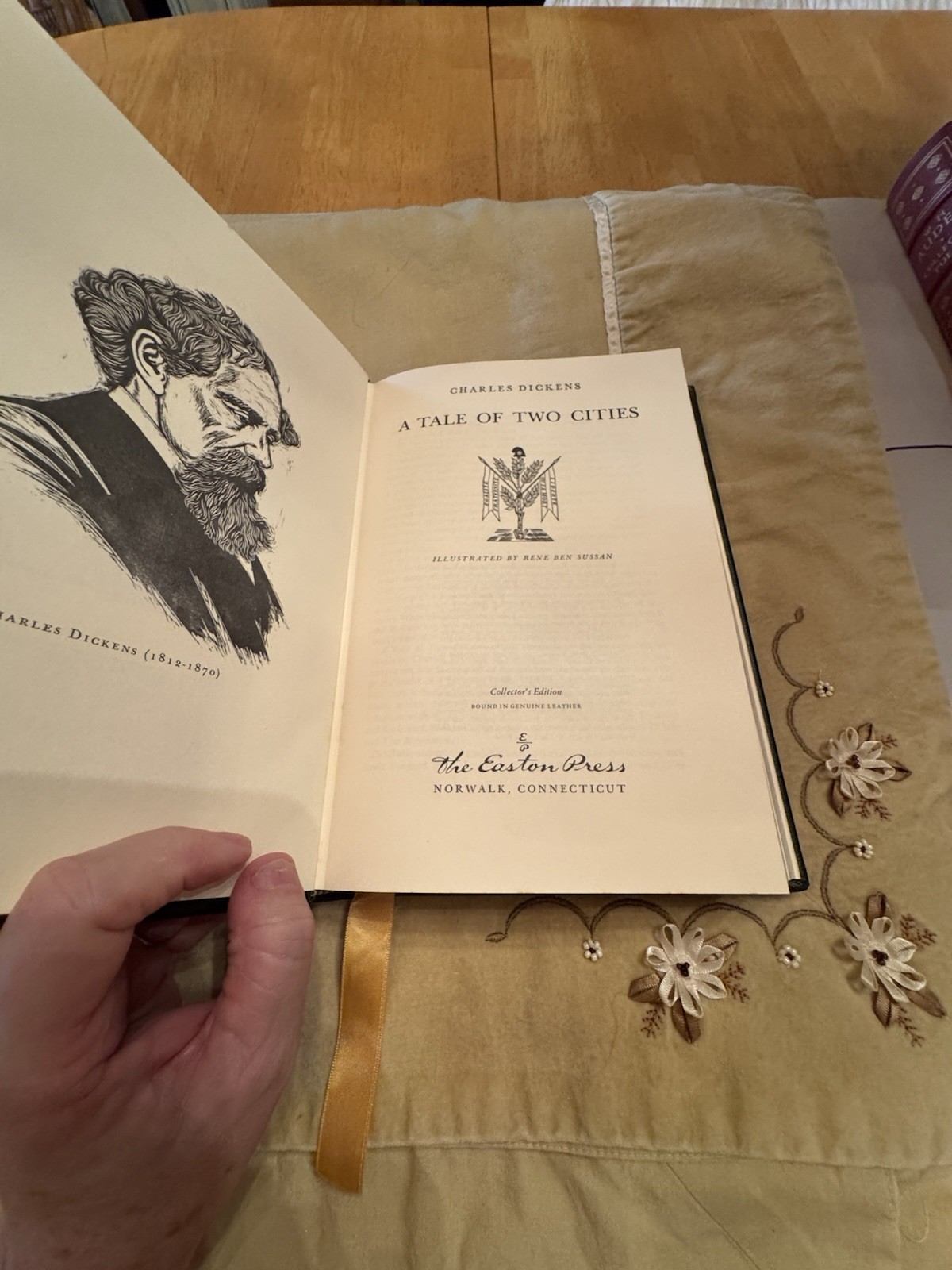 The Easton Press A Tale of Two Cities Charles Dickens Leather HC Illus Coll Ed