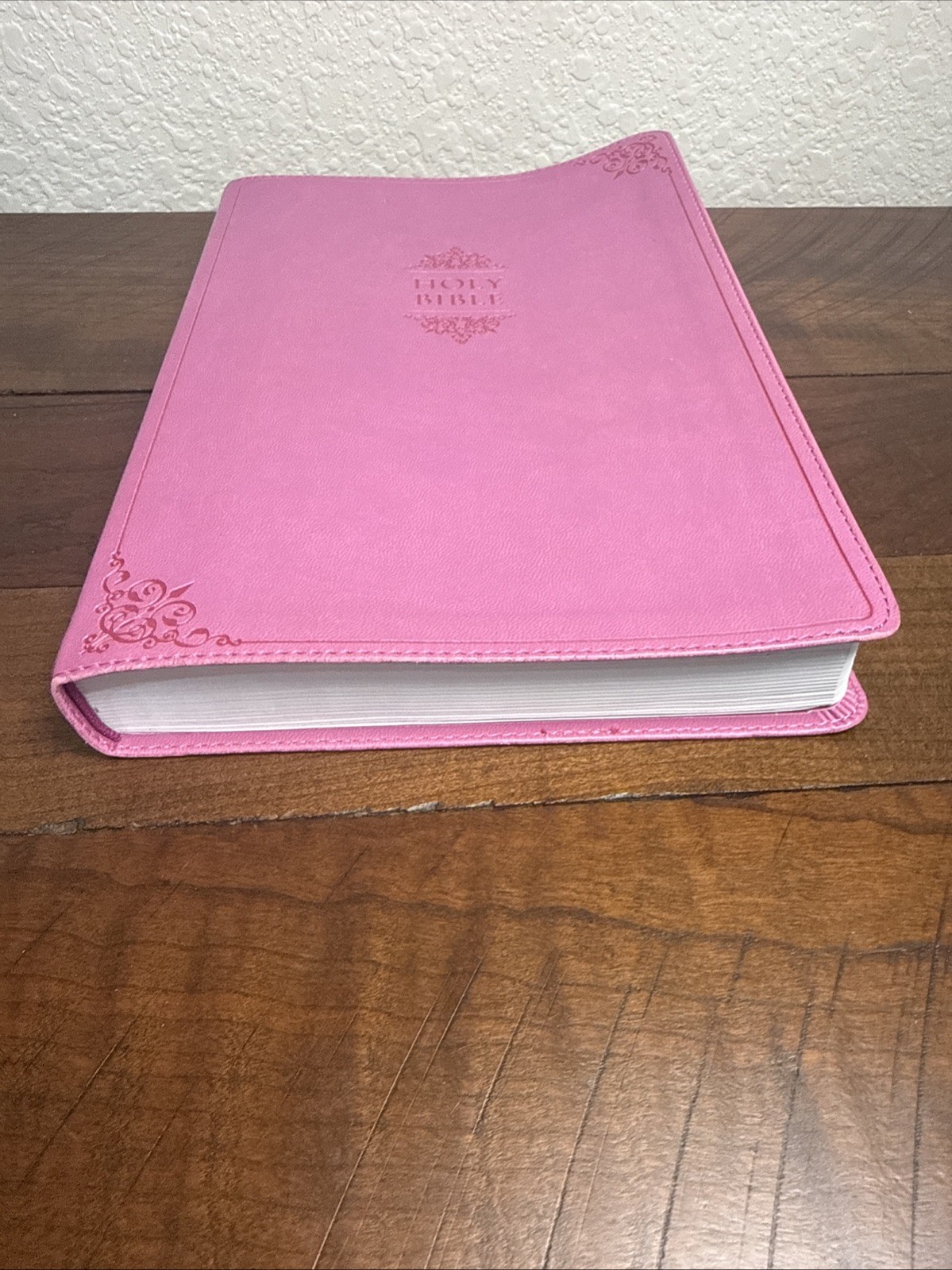 The Holy Bible Thinline NIV New International Version Large Print pink leather