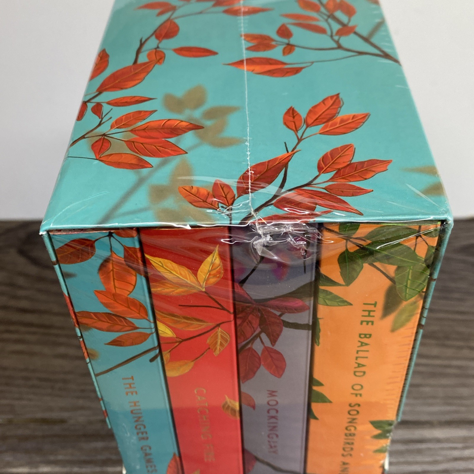 NEW SEALED! Hunger Games Box Set DELUXE EDITION w/ Stencil Edges Suzanne Collins