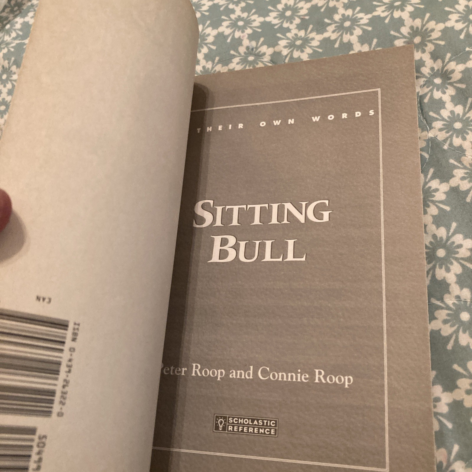 Sitting Bull by Peter Roop and Connie Roop (2002, Digest Paperback)