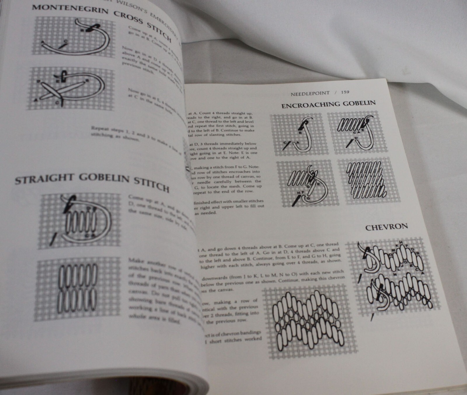 Vtg Erica Wilson Embroidery Book Sewing Stitches Needlepoint 1973 MCM 360+ pages