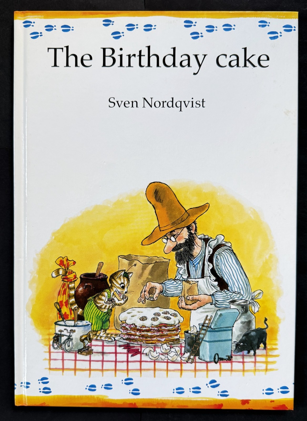Like-New THE BIRTHDAY CAKE, Pettson & Findus. Sven Nordqvist. Hardcover. Sweden