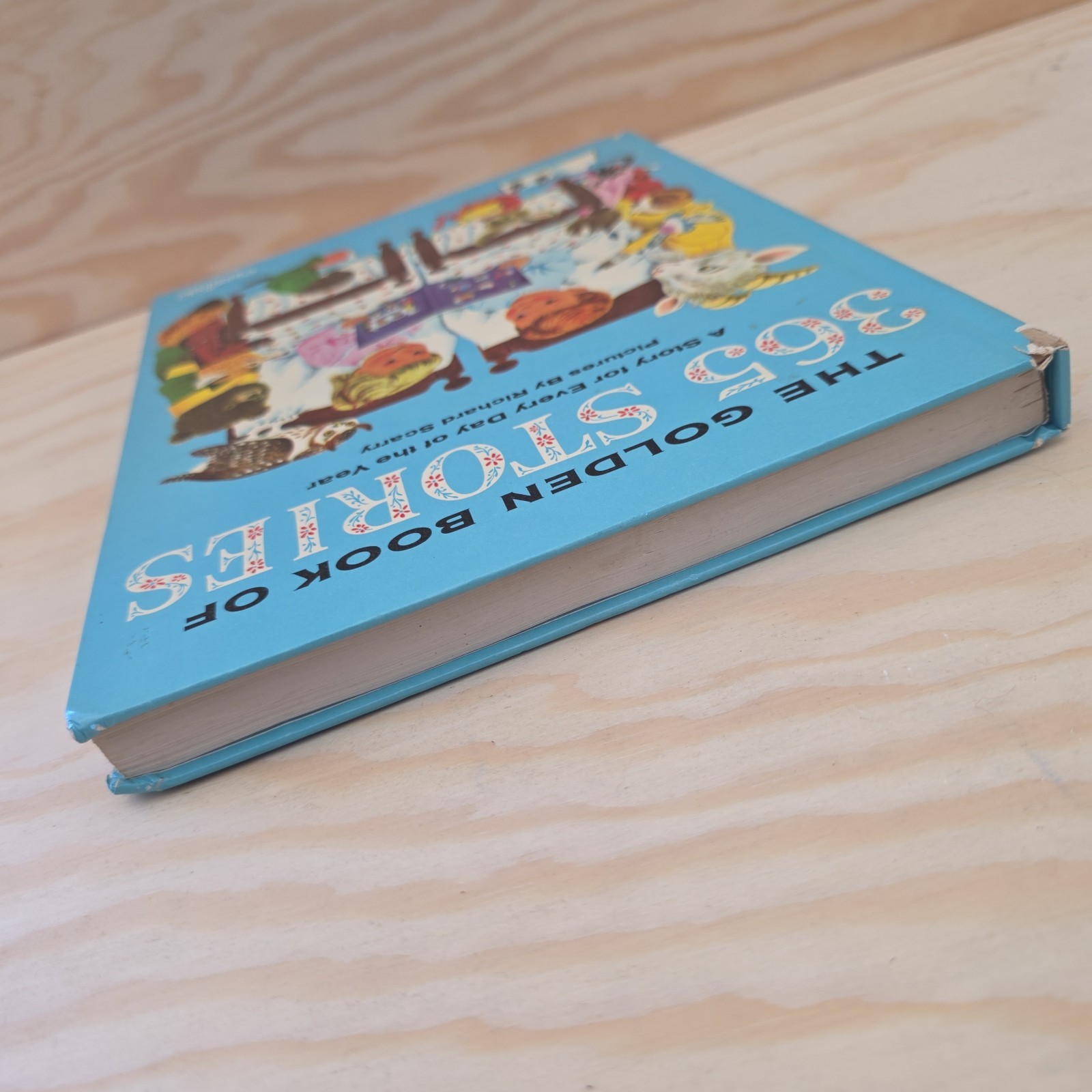The Golden Book of 365 Stories Kathryn Jackson Golden Press Book Hardcover 1978