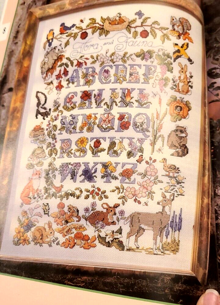 Donna Kooler’s 555 FABULOUS CROSS-STITCH PATTERNS Hardcover Book 128 Pages