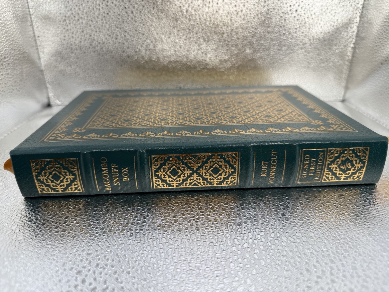 Easton Press Bagombo Snuff Box Green Leather Kurt Vonnegut Signed First Edition