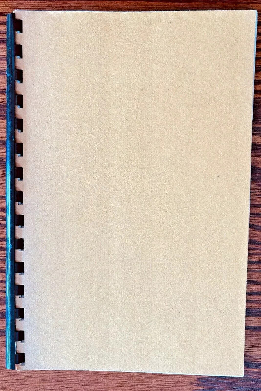 Kearney Secretaries’ Association Cookbook 1982 Kearney Nebraska Family Favorites