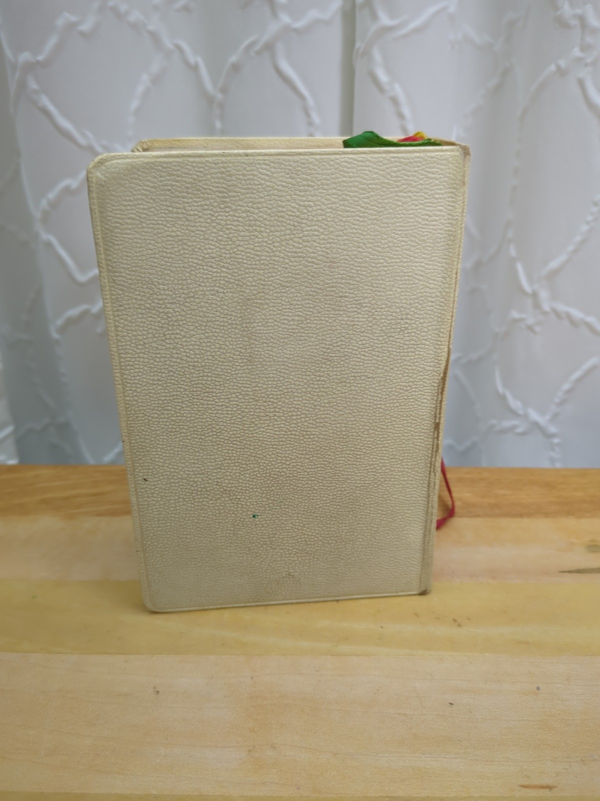 Saint Paul Daily Missal by Daughters of St Paul Leather-bound 1960 White