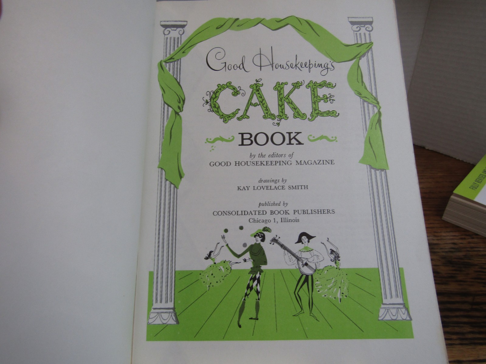 Good Housekeeping’s Cake Book 1958 many occasions VG 68 pages cupcakes frostings