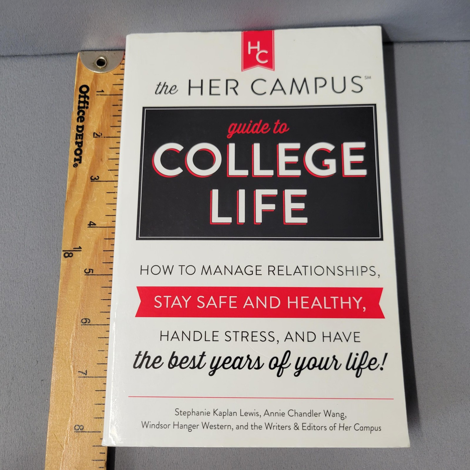 Her Campus Guide to College Life Paperback 2015 Adams Media Made in USA Book