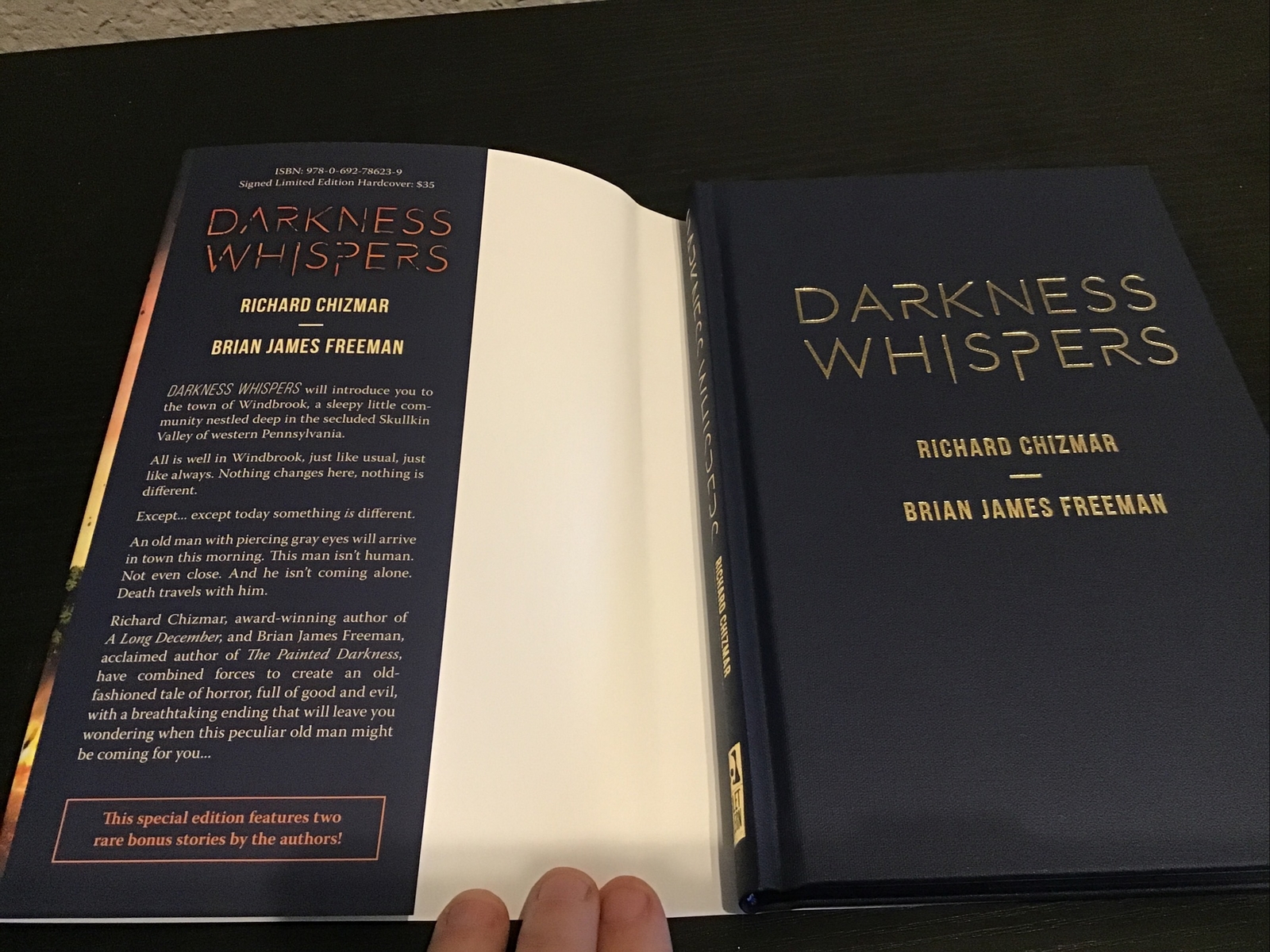 Darkness Whispers Richard Chizmar Brian Freeman X2 Special Signed Edition #359