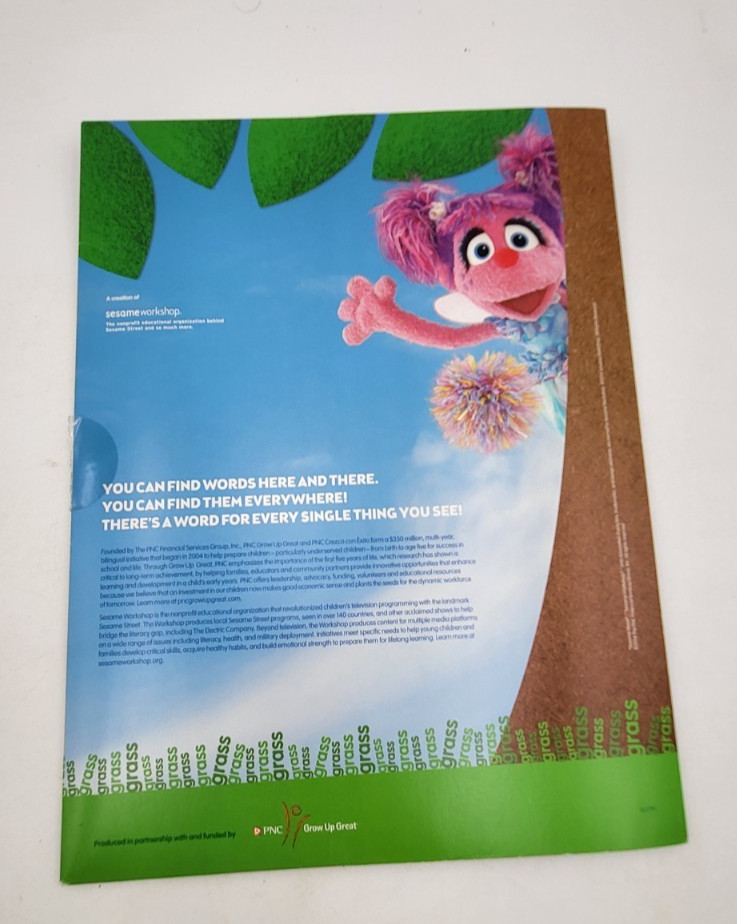 CTW Sesame Street Words Are Everywhere Learning Kits Bilingual Books 2 sets