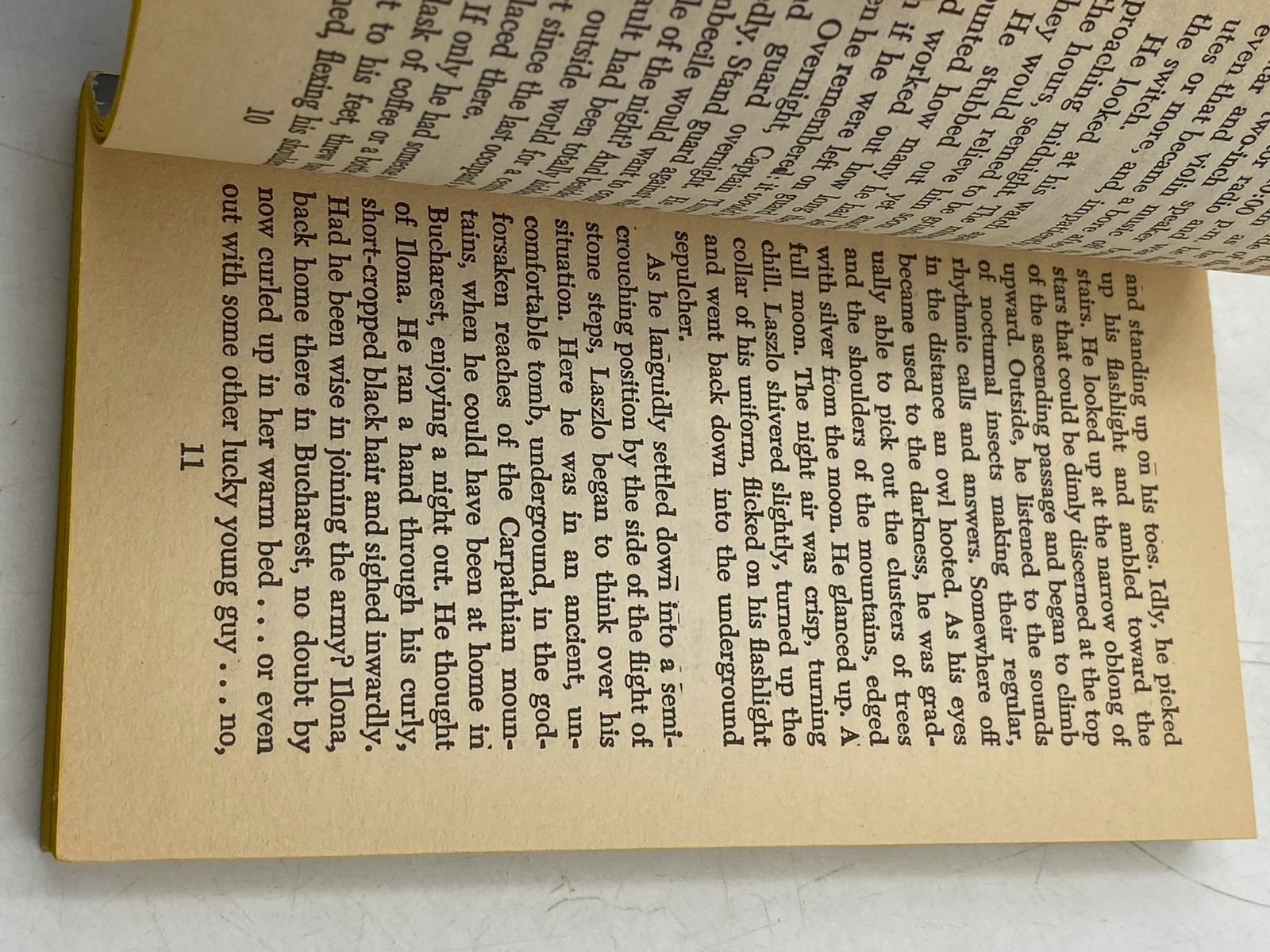 KEN JOHNSON PAPERBACK – Dracula’s Dog 1978 (Paperbacks From Hell) (1st printing)