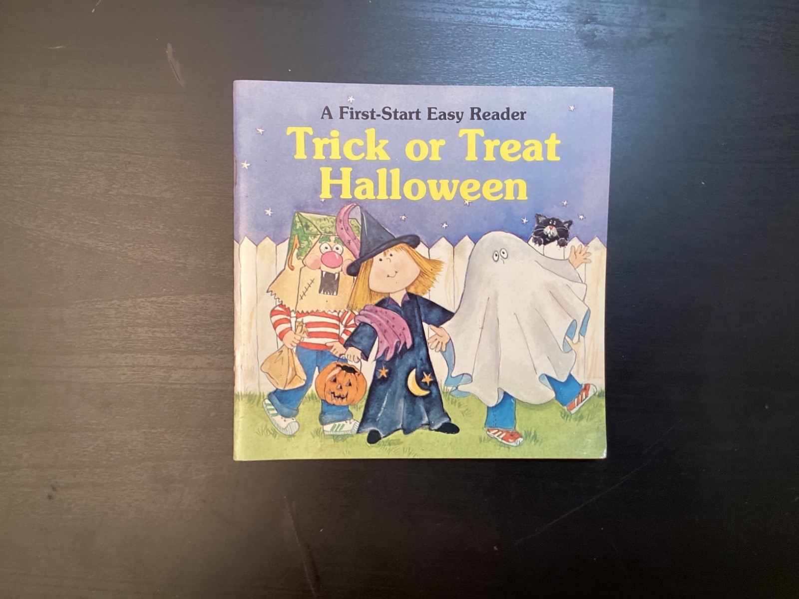 6 Halloween PB Child’s Books Witch’s Christmas Vacation, 5 Frights Goofy Ghosts