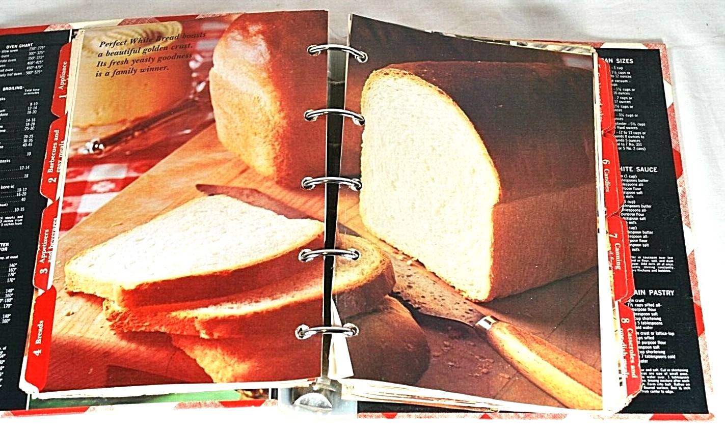 Better Homes & Gardens New Cookbook Vintage 5 Ring Binder Tabs 1979 6th edition