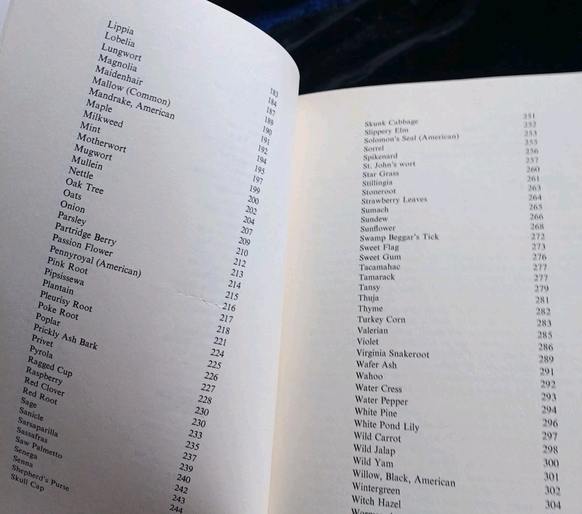 Indian Herbalogy of North America: Definative Guide to Native Medicinal Plants