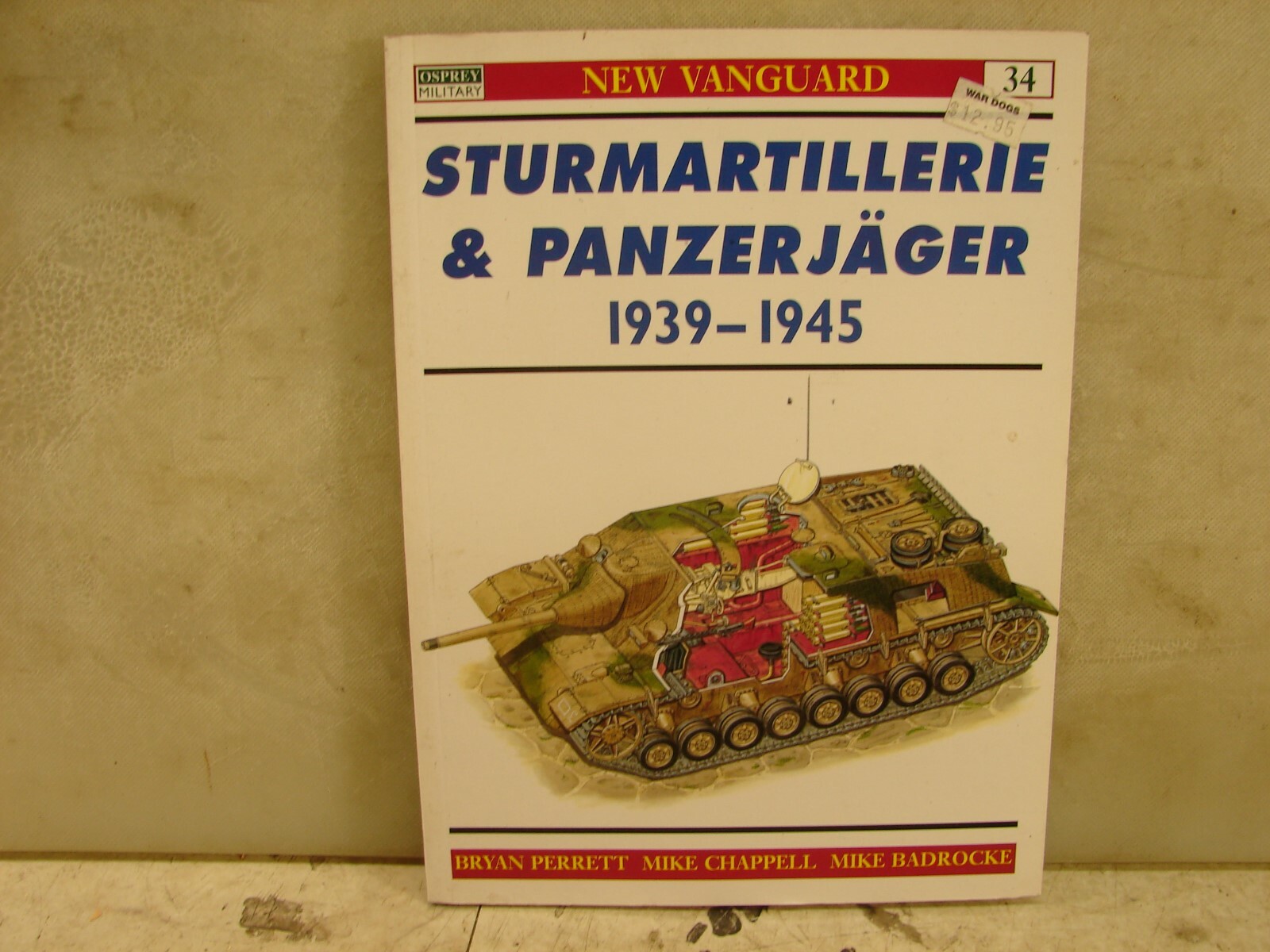 Sturmartillerie & Panzerjager 1939-45. Osprey. 48 Pages. SC