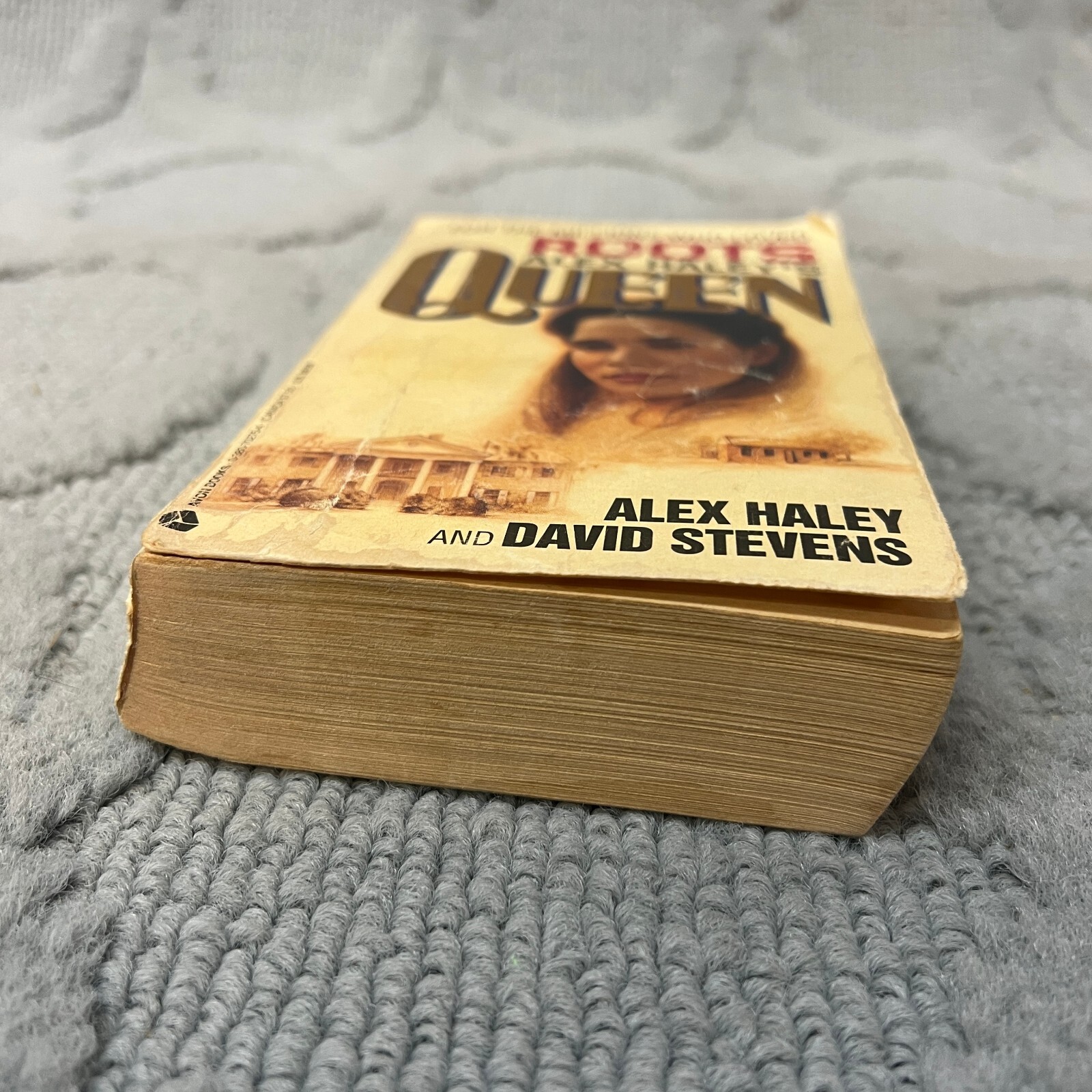 Queen Classic Drama Paperback Book by Alex Haley from Avon Books 1994