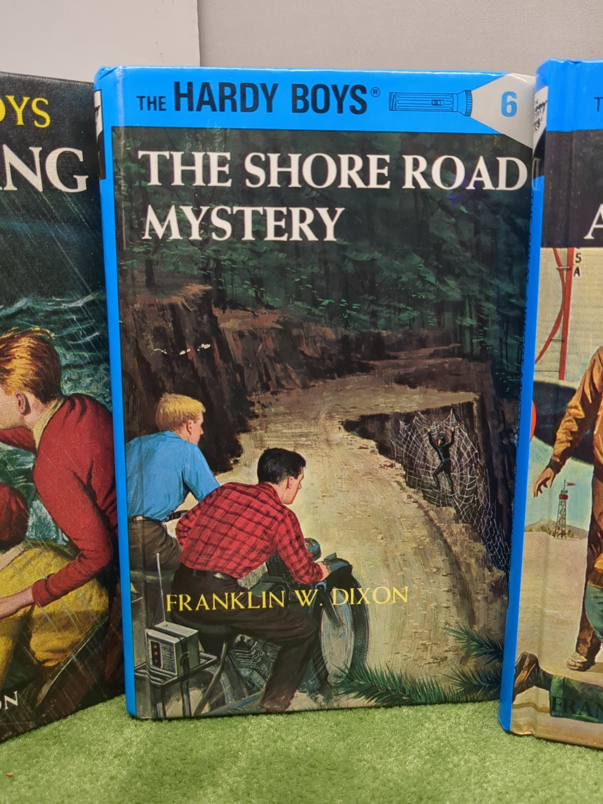 Lot of 4 1960’s The Hardy Boys Series Hard Cover Mystery Books
