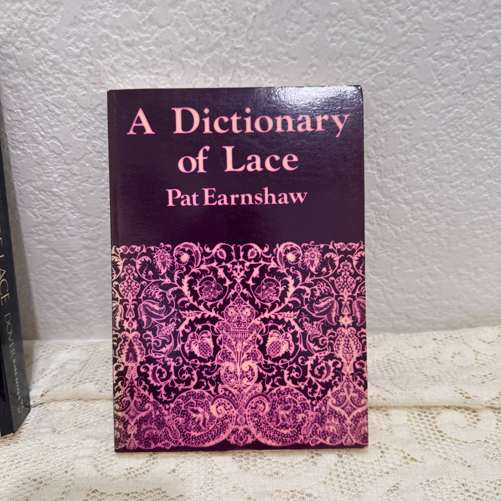 Lot 2 Vintage Lace Book History of Lace Palliser Dictionary Pat Earnshaw Textile
