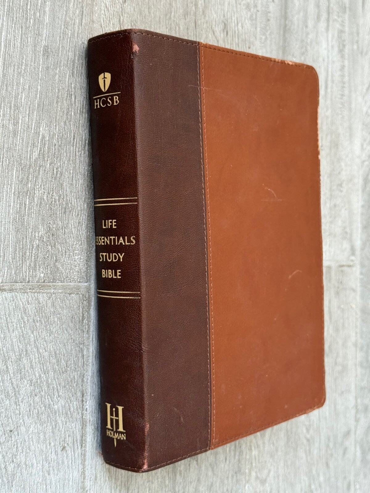 ✝️ Holman HCSB Life Essentials Study Bible Brown Two Tone LeatherTouch