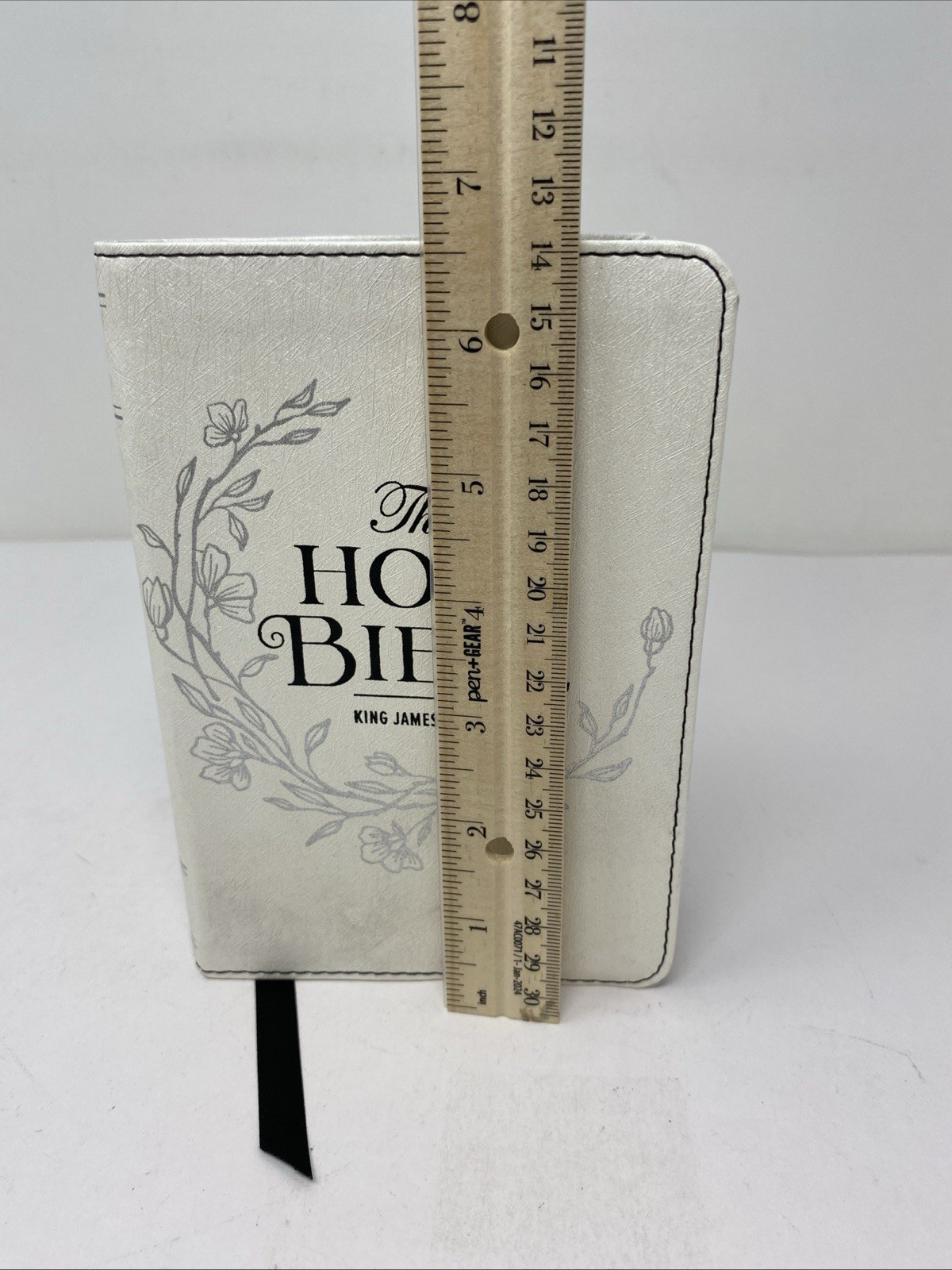 KJV Bible Compact Faux Leather White by Christian Art Gifts VG FREE SHIPPING!