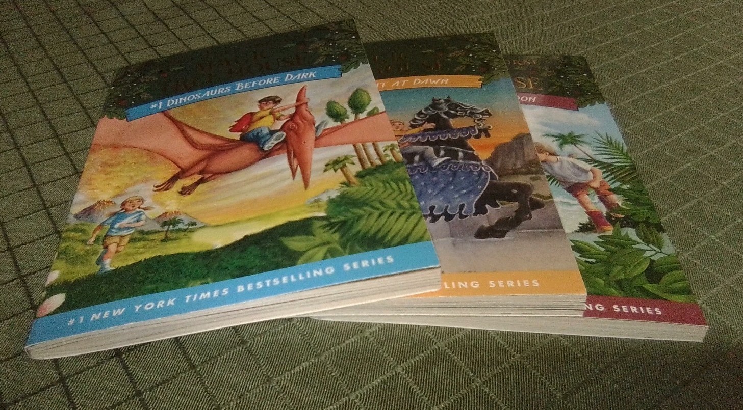 Magic Tree House Series 1,2,4 Dinosaurs Before Dark_Knight at Dawn 3 Paperback