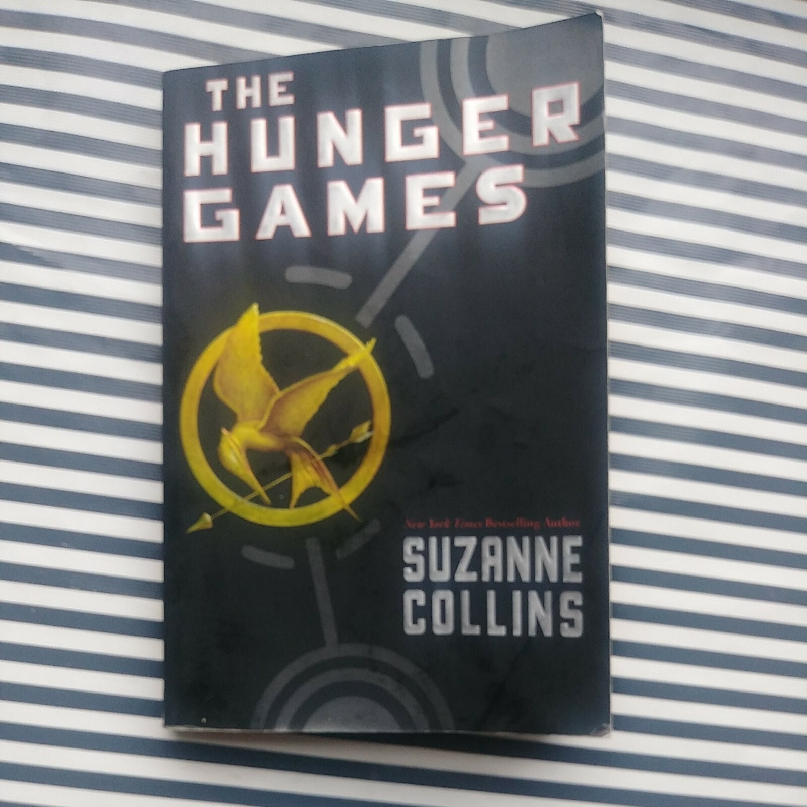 The Hunger Games Suzanne Collins Paperback