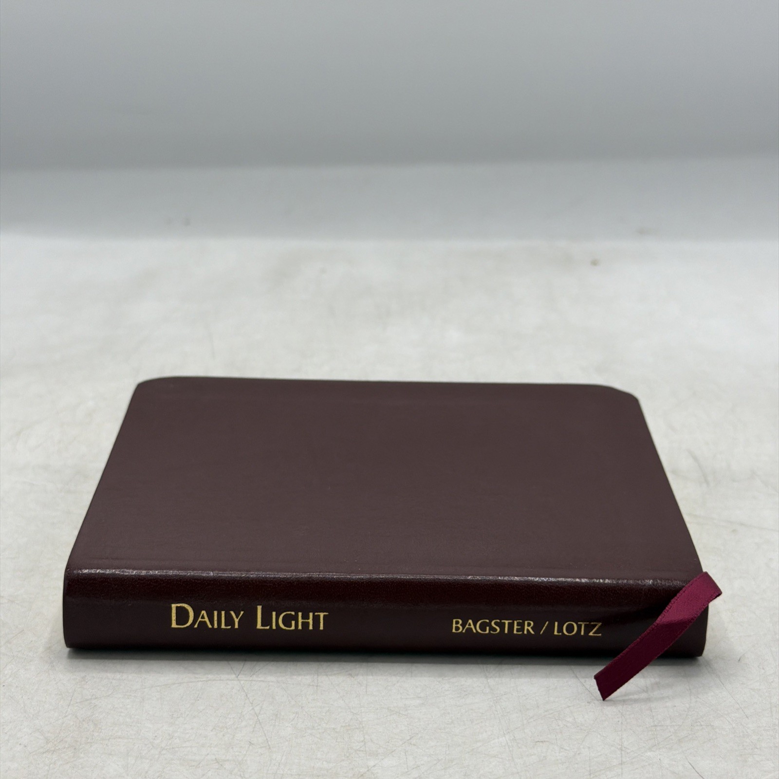 Daily Light – Tan (Leather / Fine Binding)