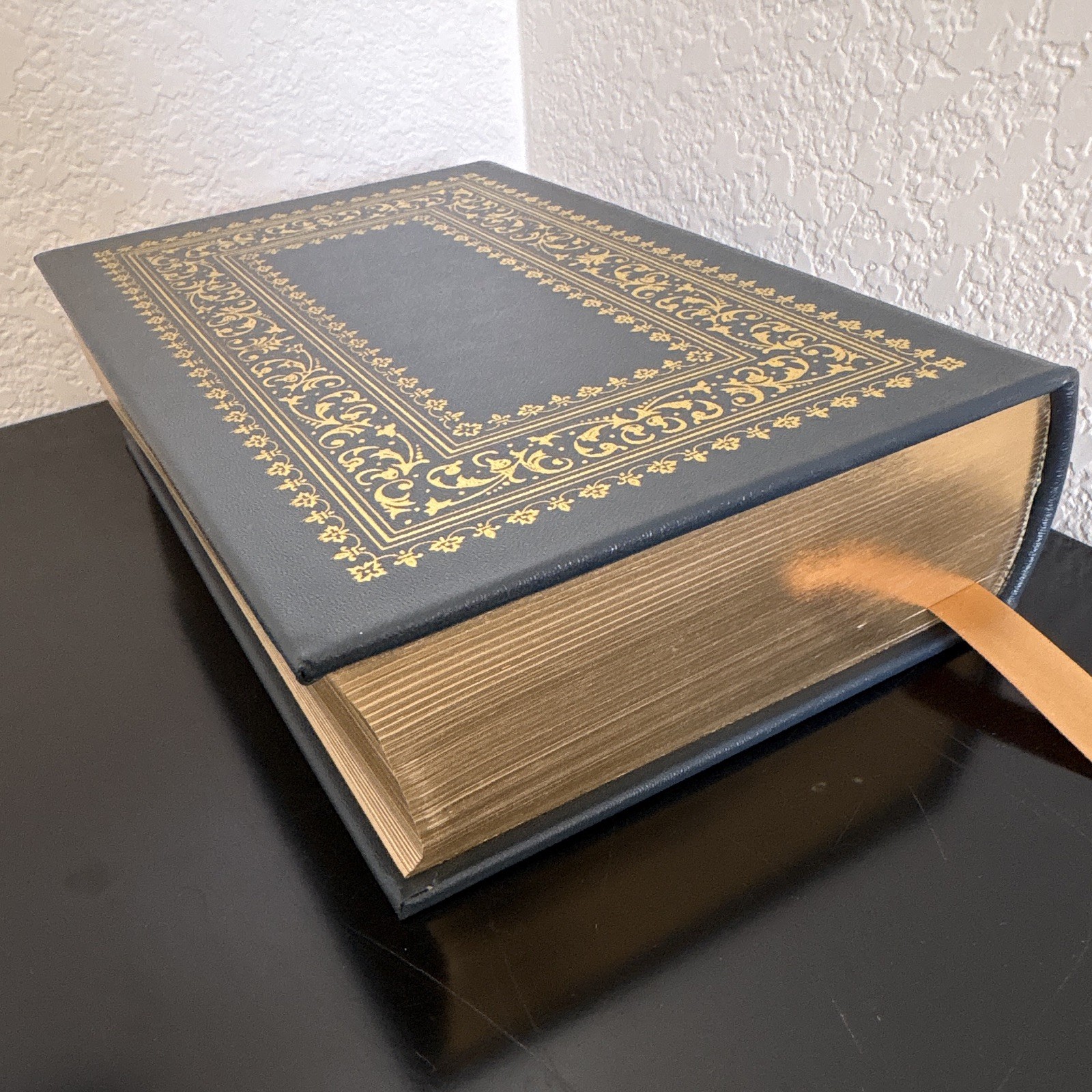 Easton Press The Count of Monte Cristo by Alexandre Dumas Leather Illus Collect