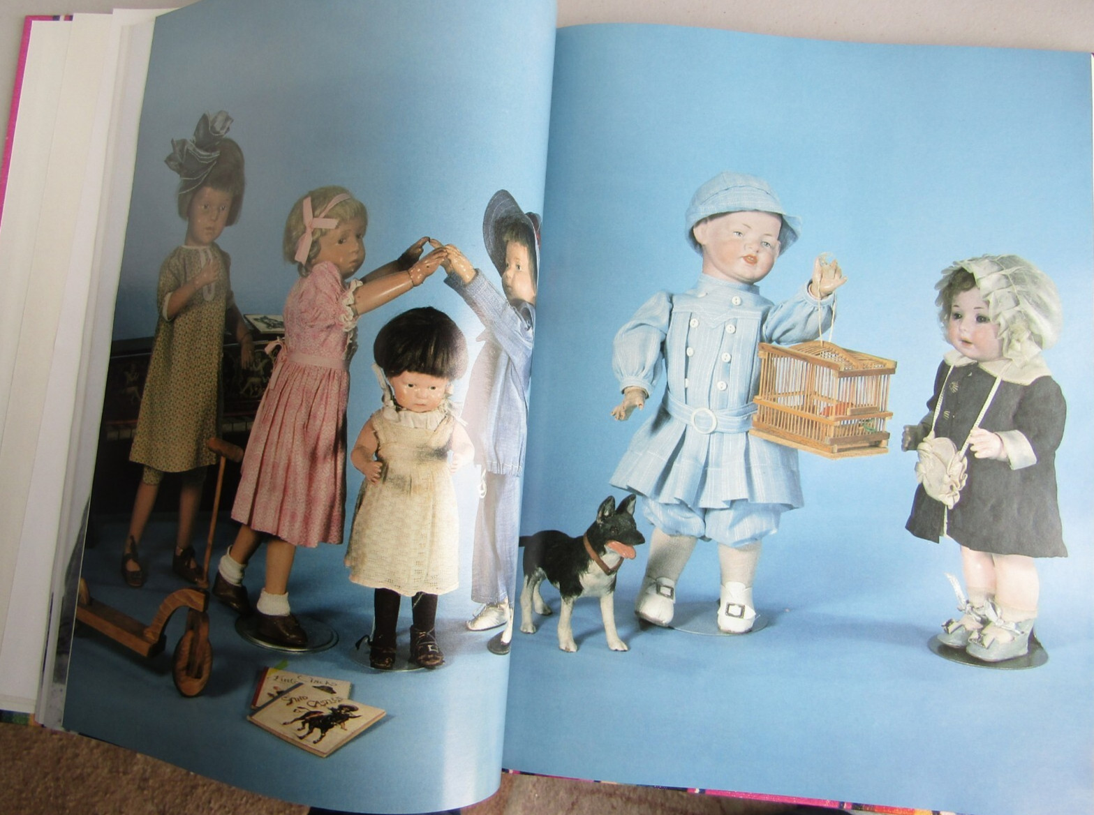 UFDC Fiesta of the Dolls BOOK, San Antonio 1984, 164 pages