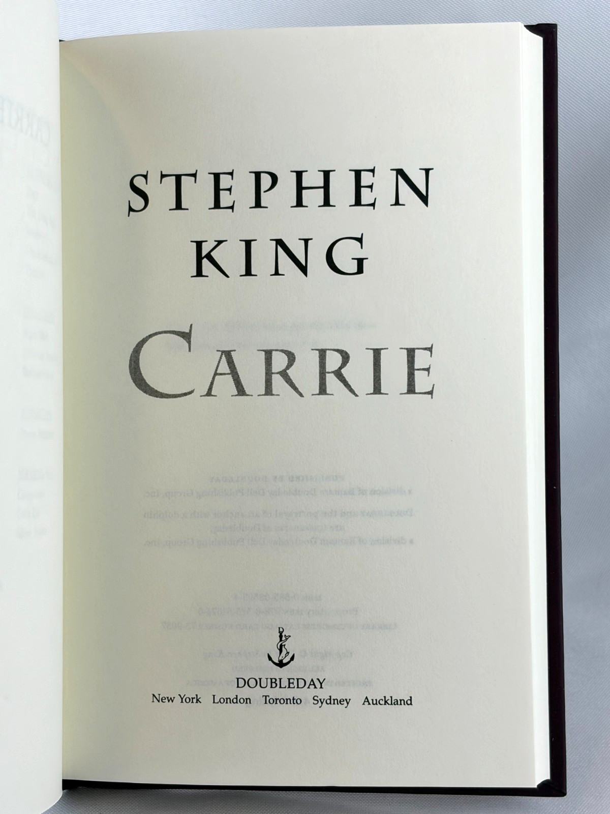 CARRIE by Stephen King Deluxe Hardcover Glow in the Dark edition *Brand New*