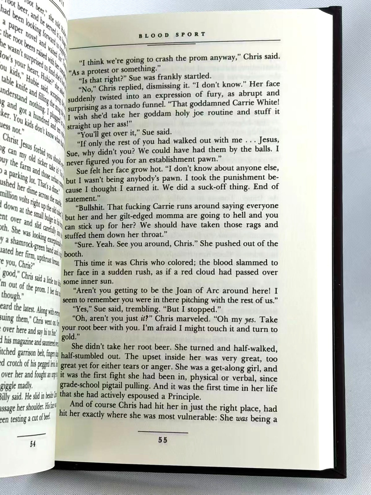 CARRIE by Stephen King Deluxe Hardcover Glow in the Dark edition *Brand New*
