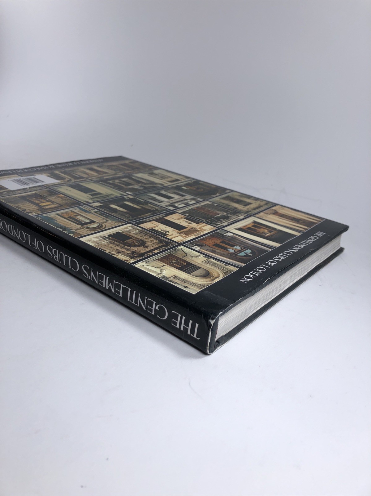THE GENTLEMEN’S CLUBS OF LONDON By Anthony Lejeune 1984 HCDJ