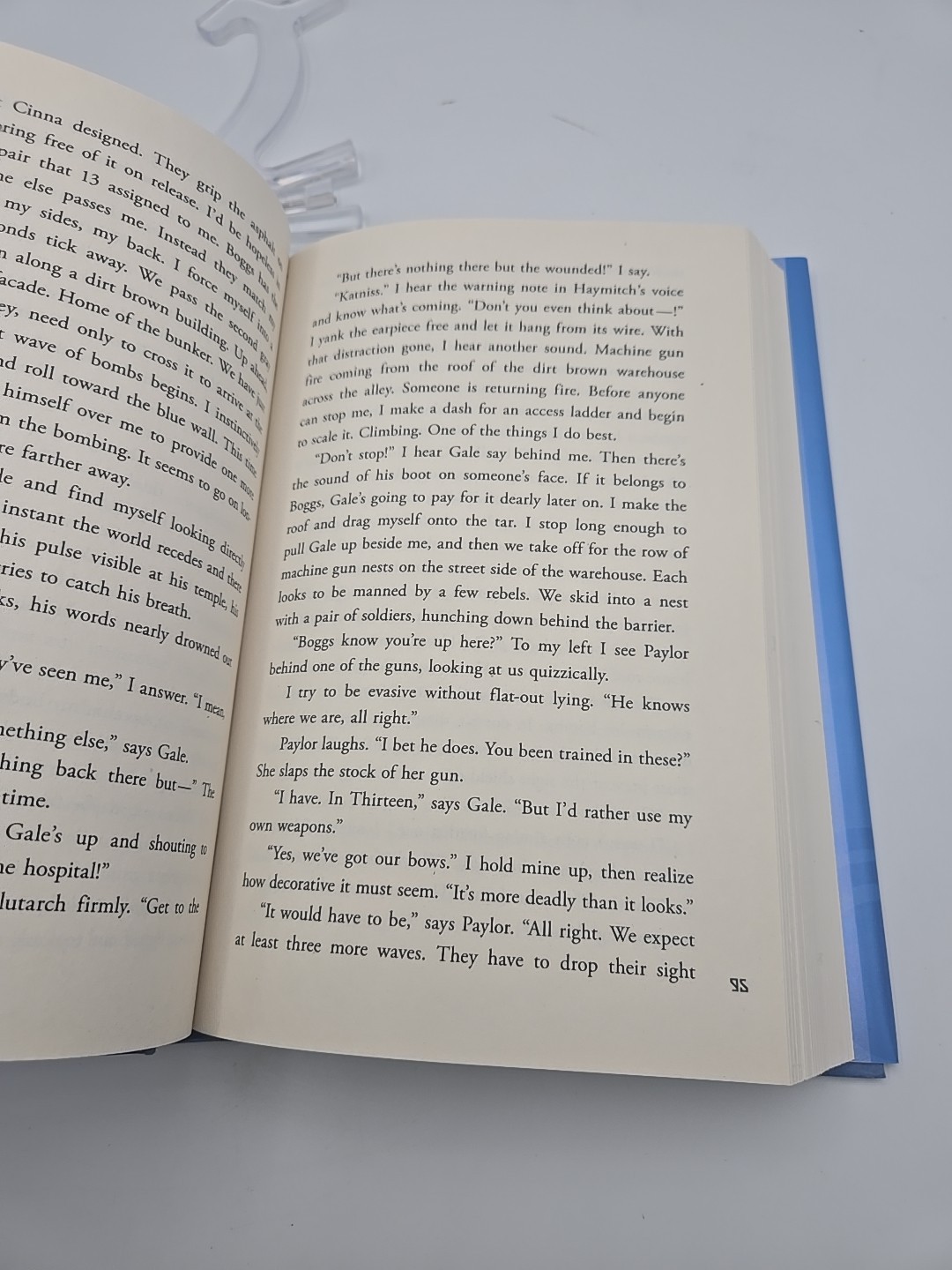 Mockingjay (The Hunger Games) – Hardcover By Suzanne Collins – VERY GOOD
