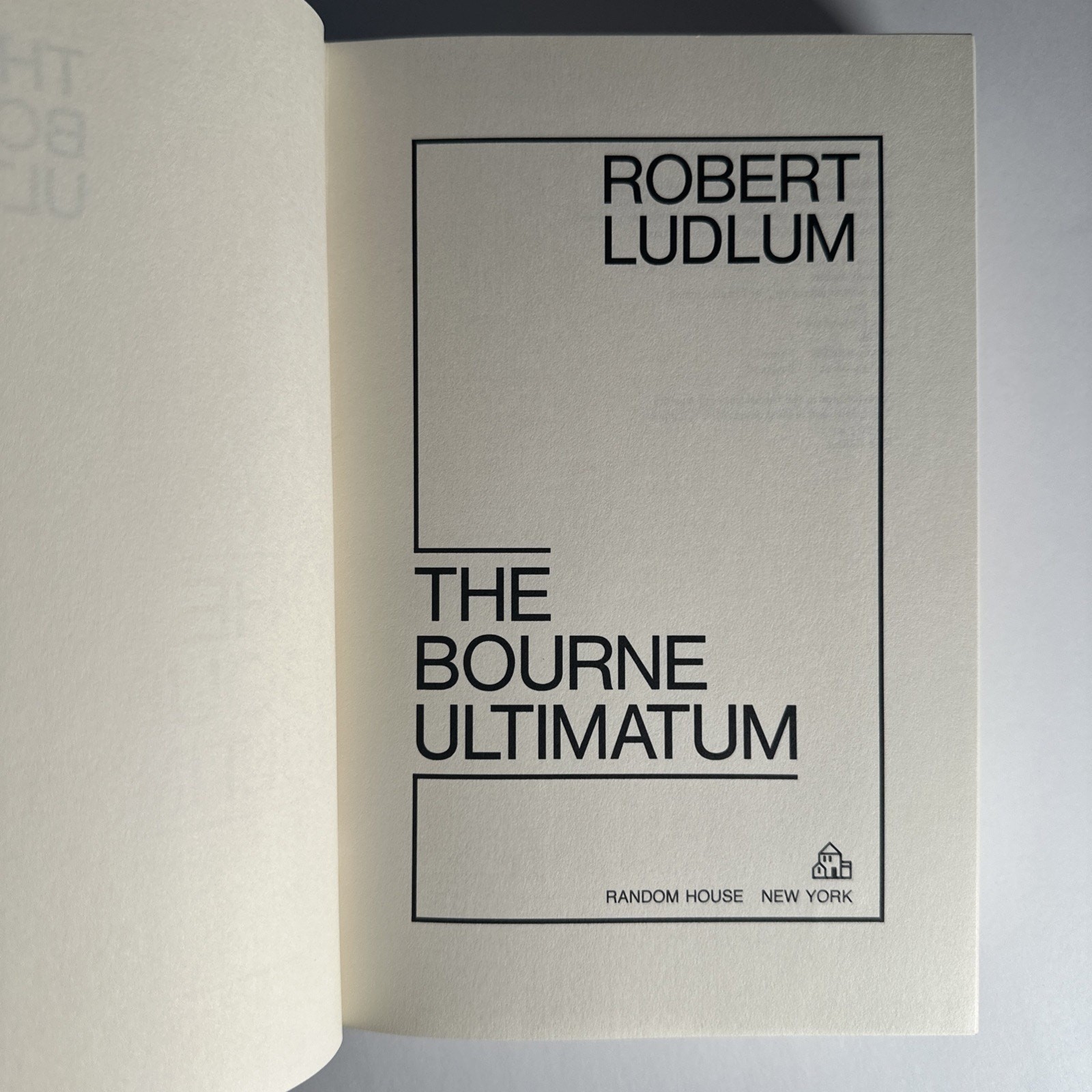 The Bourne Ultimatum by Robert Ludlum 1990 1st Edition Hardcover Book