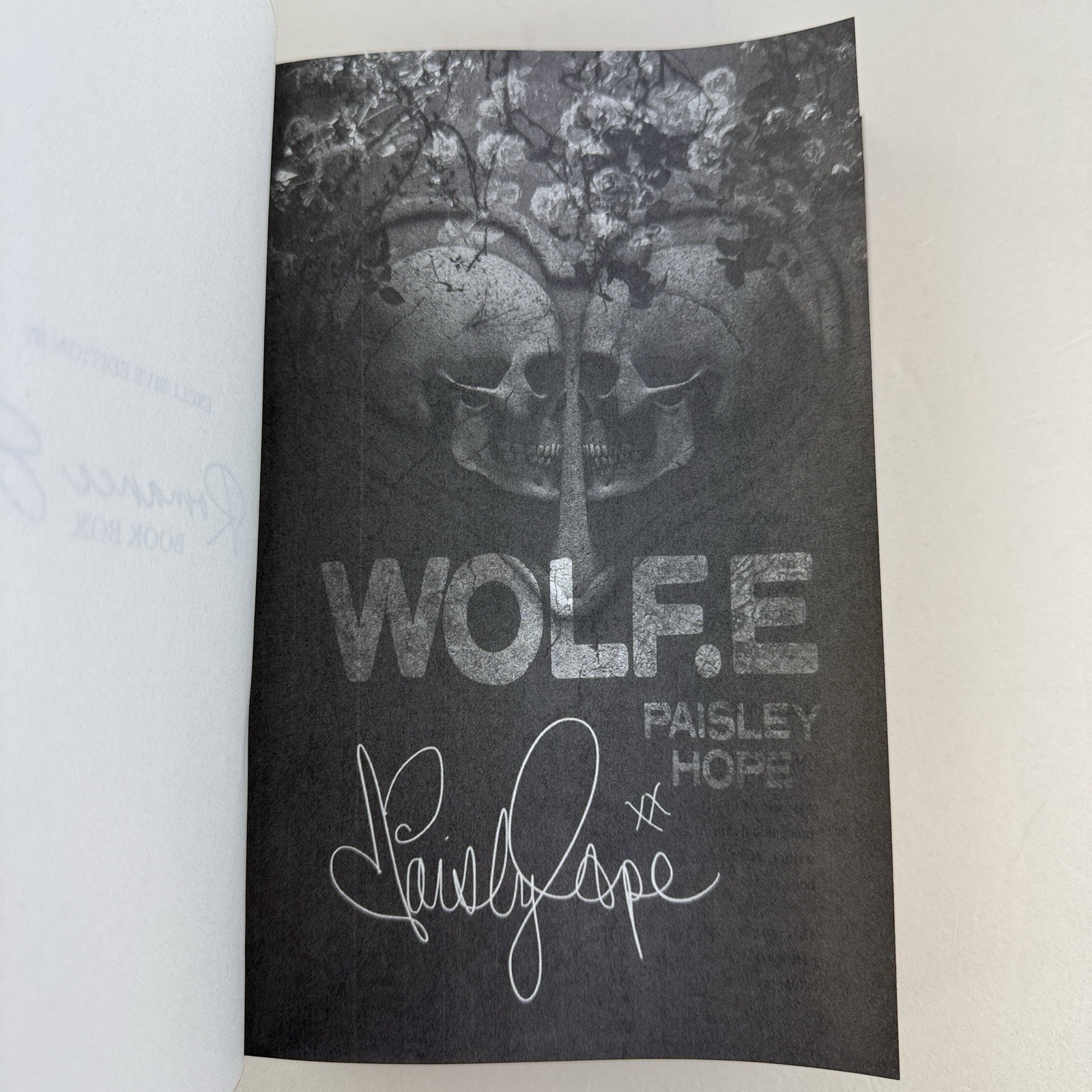 Romance Era Paisley Hope Wolf.e Special Edition Hardcover Sprayed Edges New
