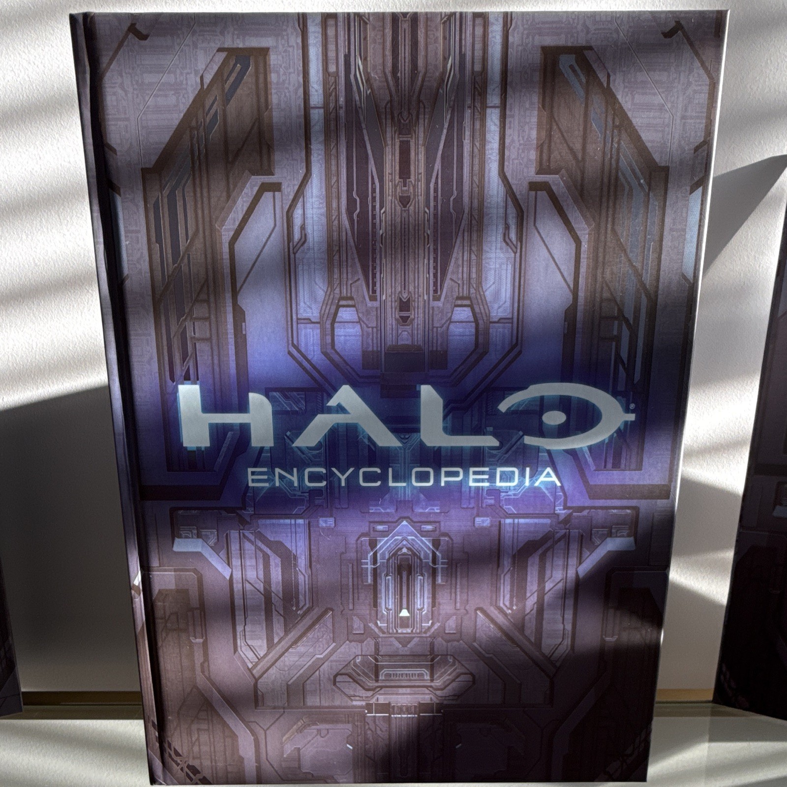 Halo Encyclopedia Deluxe Edition Hardcover 2022 Dark Horse Comics 488 Pages