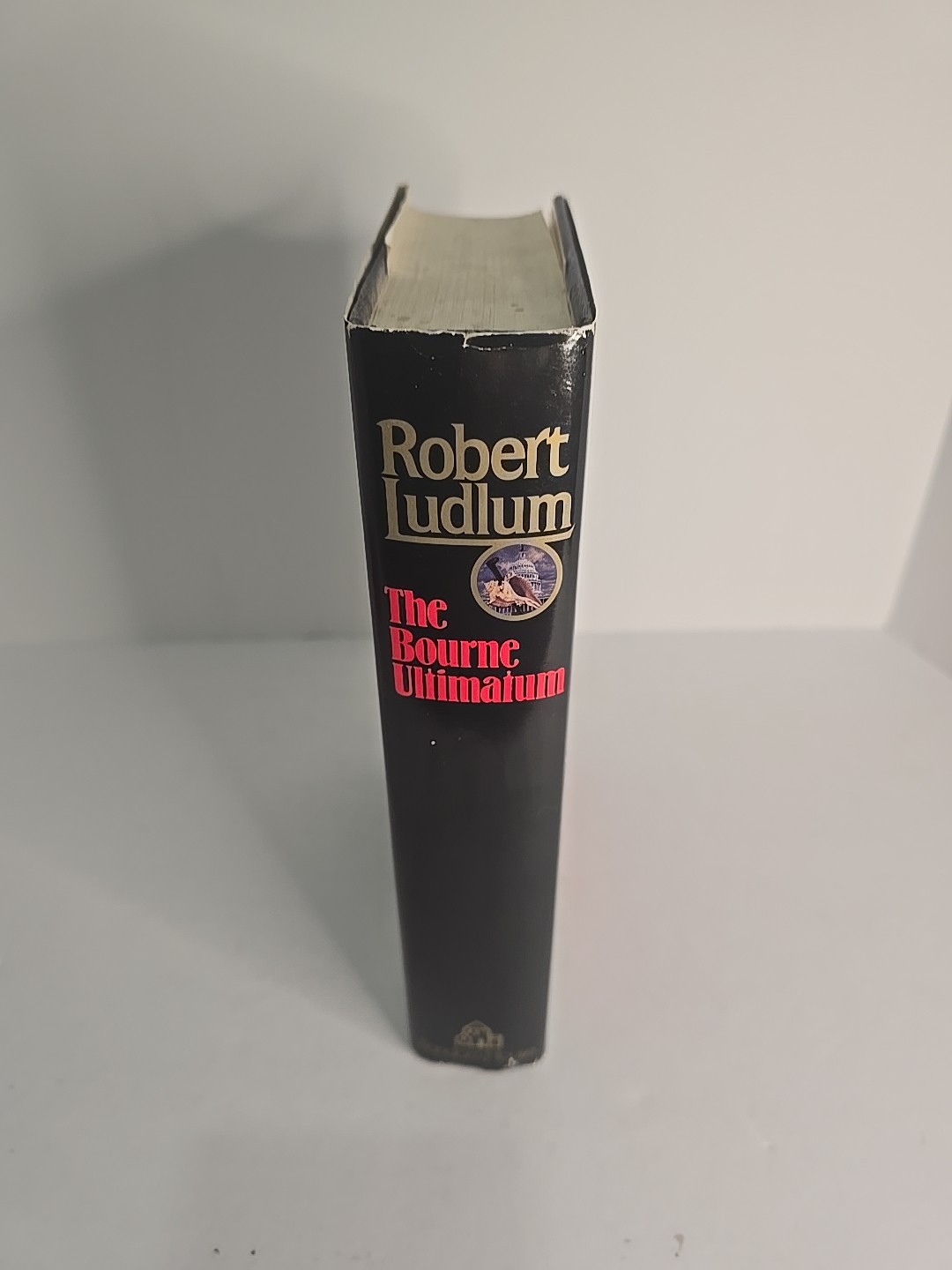 Robert Ludlum The Bourne Ultimatum 1990 HC DJ Book Club Edition VG to LN Copy