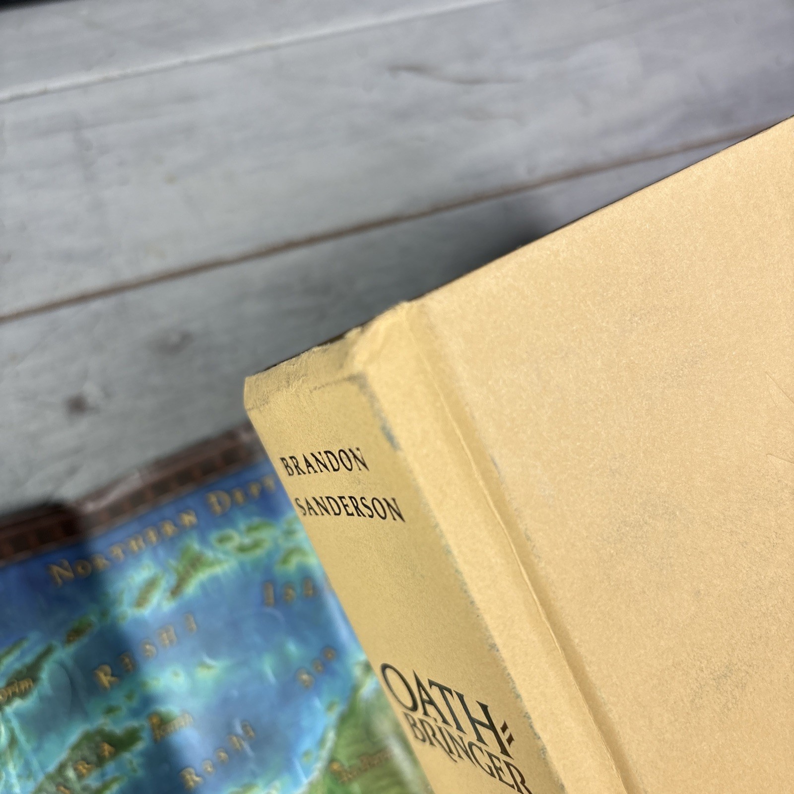 Oathbringer by Brandon Sanderson Hardcover – First Edition, 2nd Printing