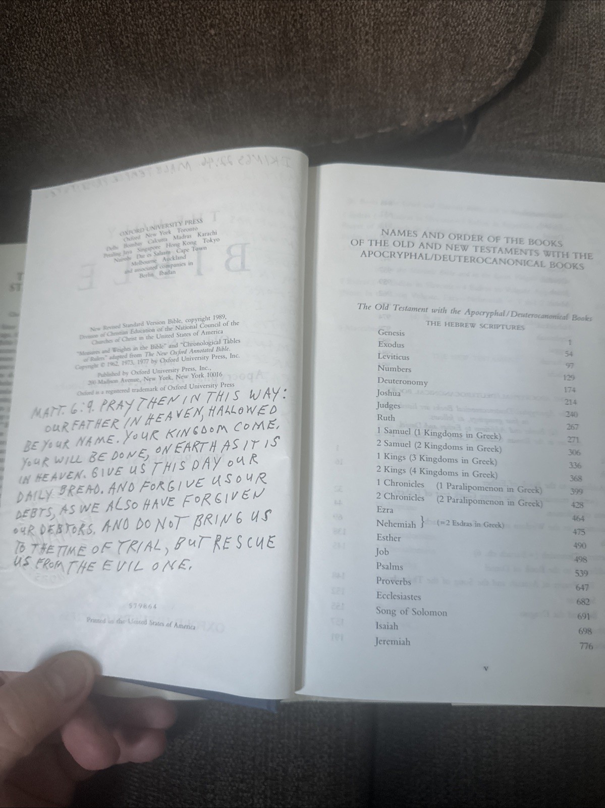 The New Revised Standard Version Bible with Apocrypha by Nrsv Bible NRSV…