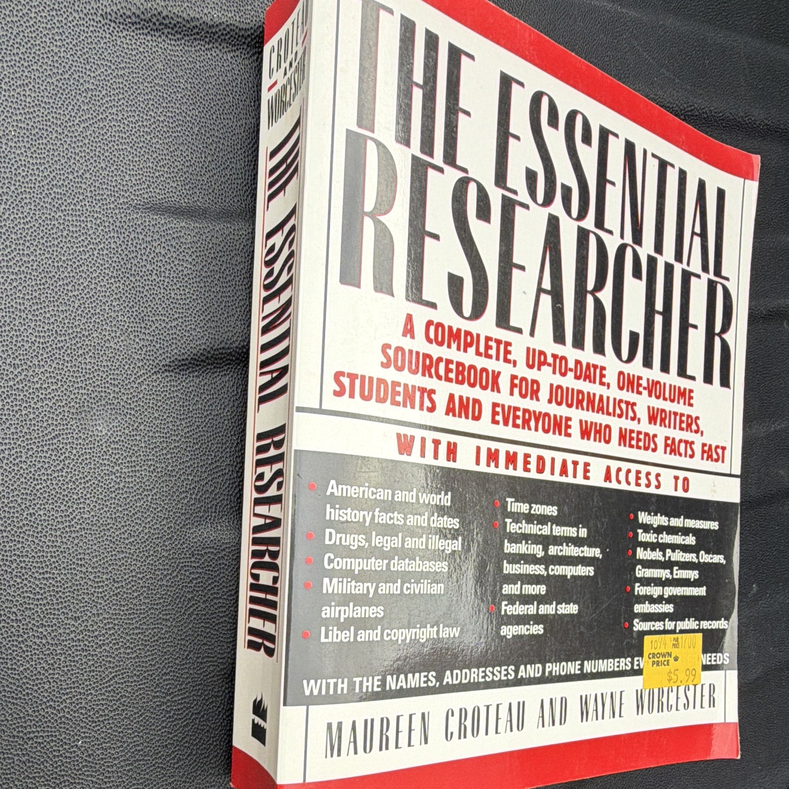 The Essential Researcher by Maureen Croteau & Wayne Worcester PB Harper 1993
