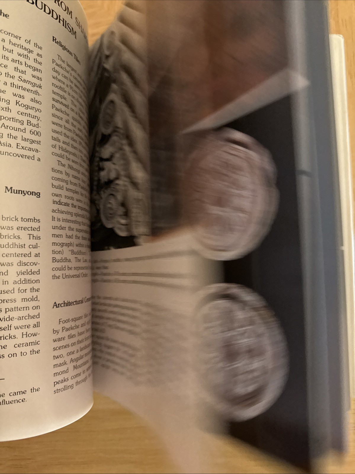 World of Korean Ceramics by Jon C. Covell (1986, Hardcover)