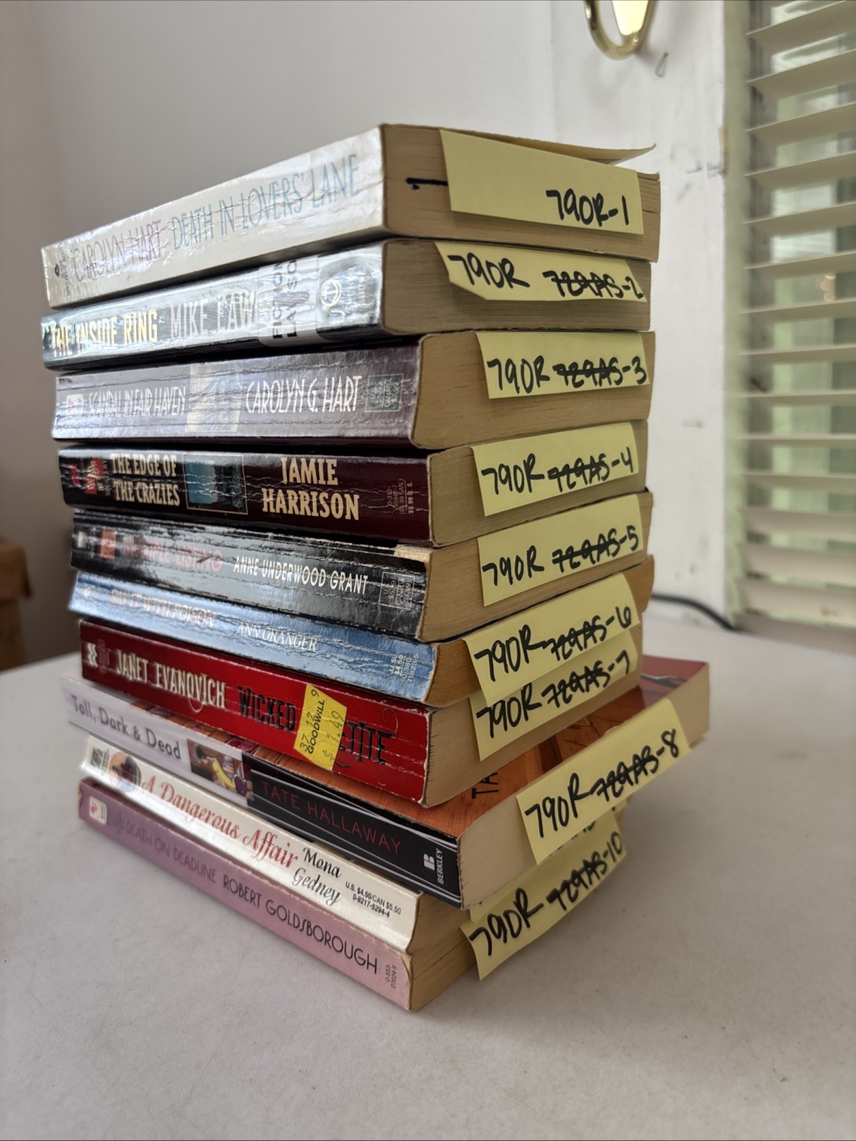 Lot of 10 – Cozy Mysteries – Mixed Authors – FREE SHIPPING