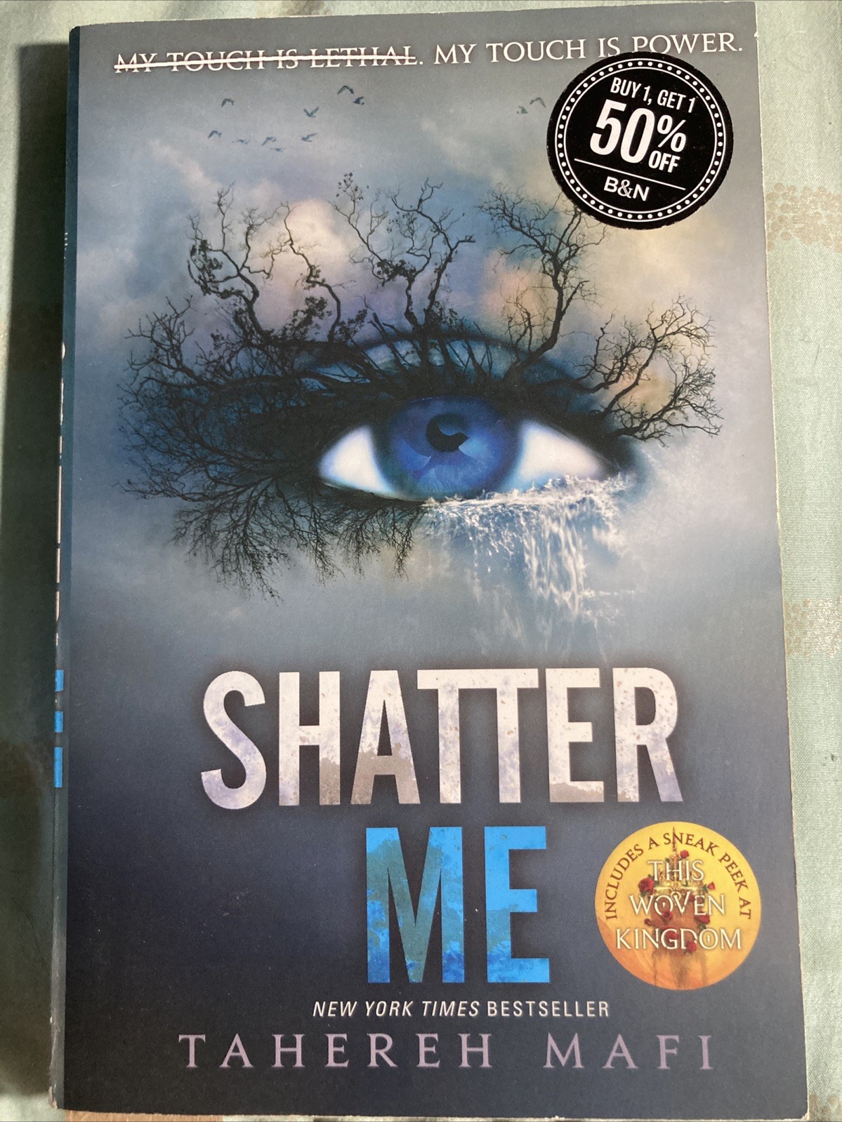 Shatter Me – (Shatter Me Series: Book-1) (Paperback) – Tahereh Mafi