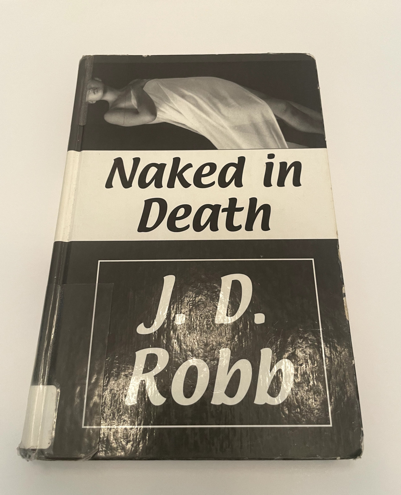 J.D. Robb Naked in Death Thorndike Large Print HC 2000 Ex-Library Book 1