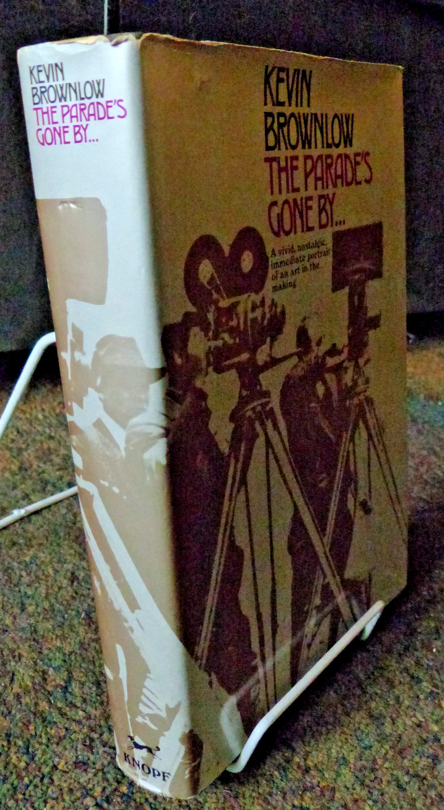 1969 1st DJ VG+ Kevin Brownlow THE PARADE’S GONE BY Silent Film Hundreds Photos