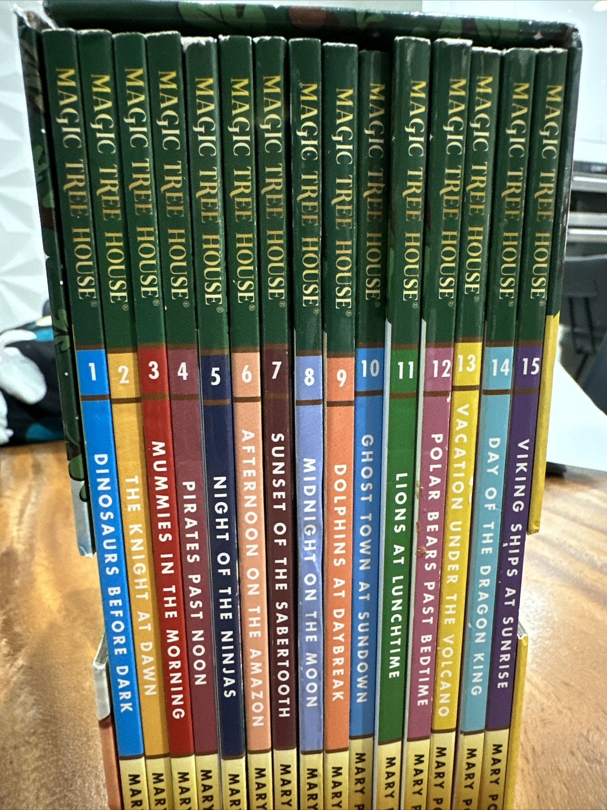 Magic Tree House Collection 1: 1-15 Book Box Set by Mary Pope Osborne NEW